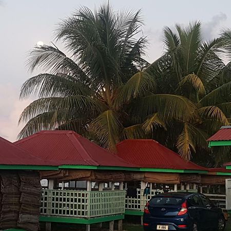 Tailua Beach Fales Manase Экстерьер фото