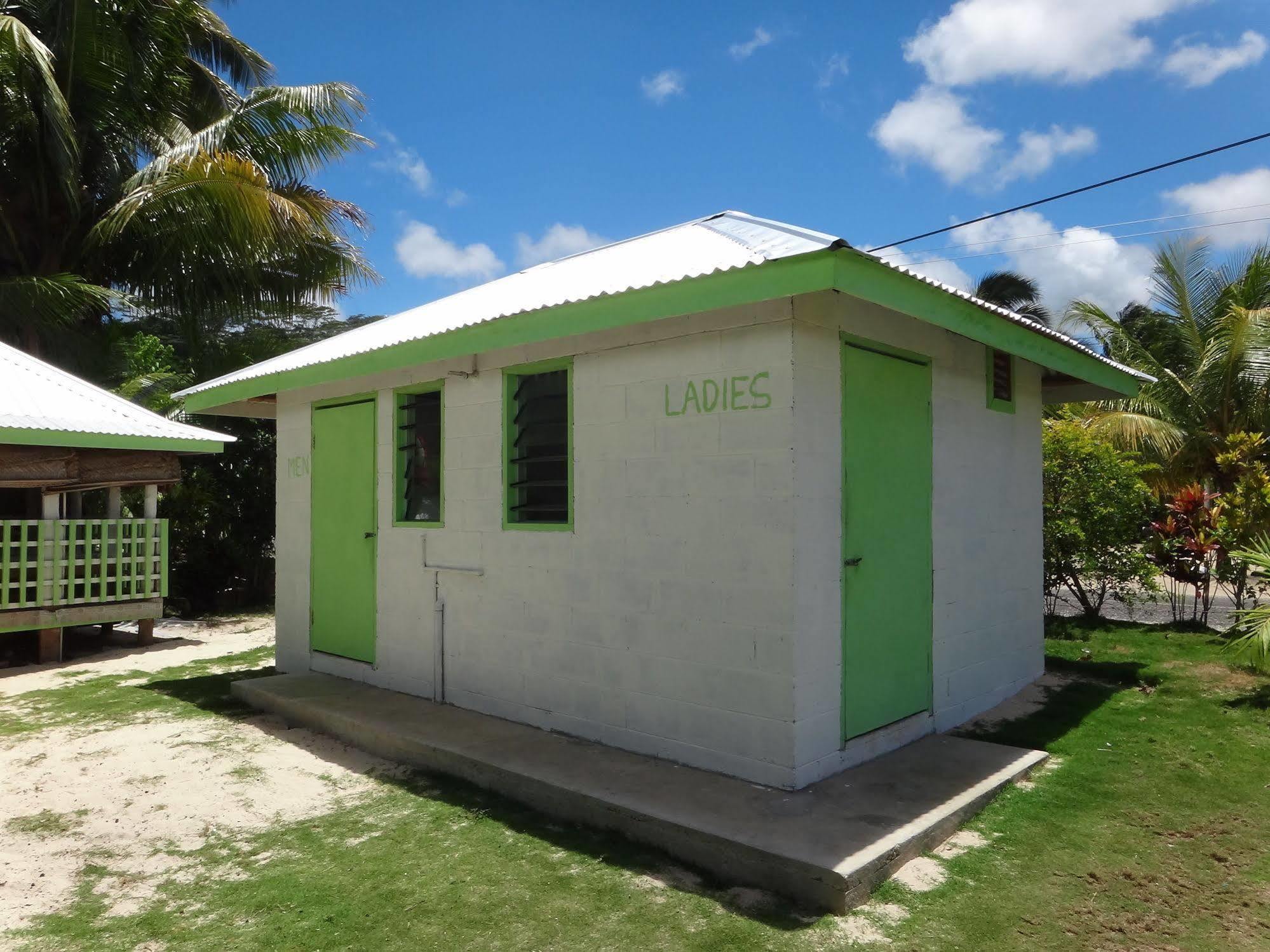 Tailua Beach Fales Manase Экстерьер фото