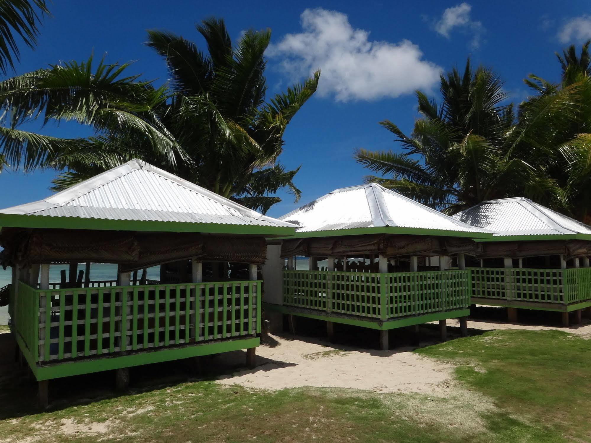 Tailua Beach Fales Manase Экстерьер фото