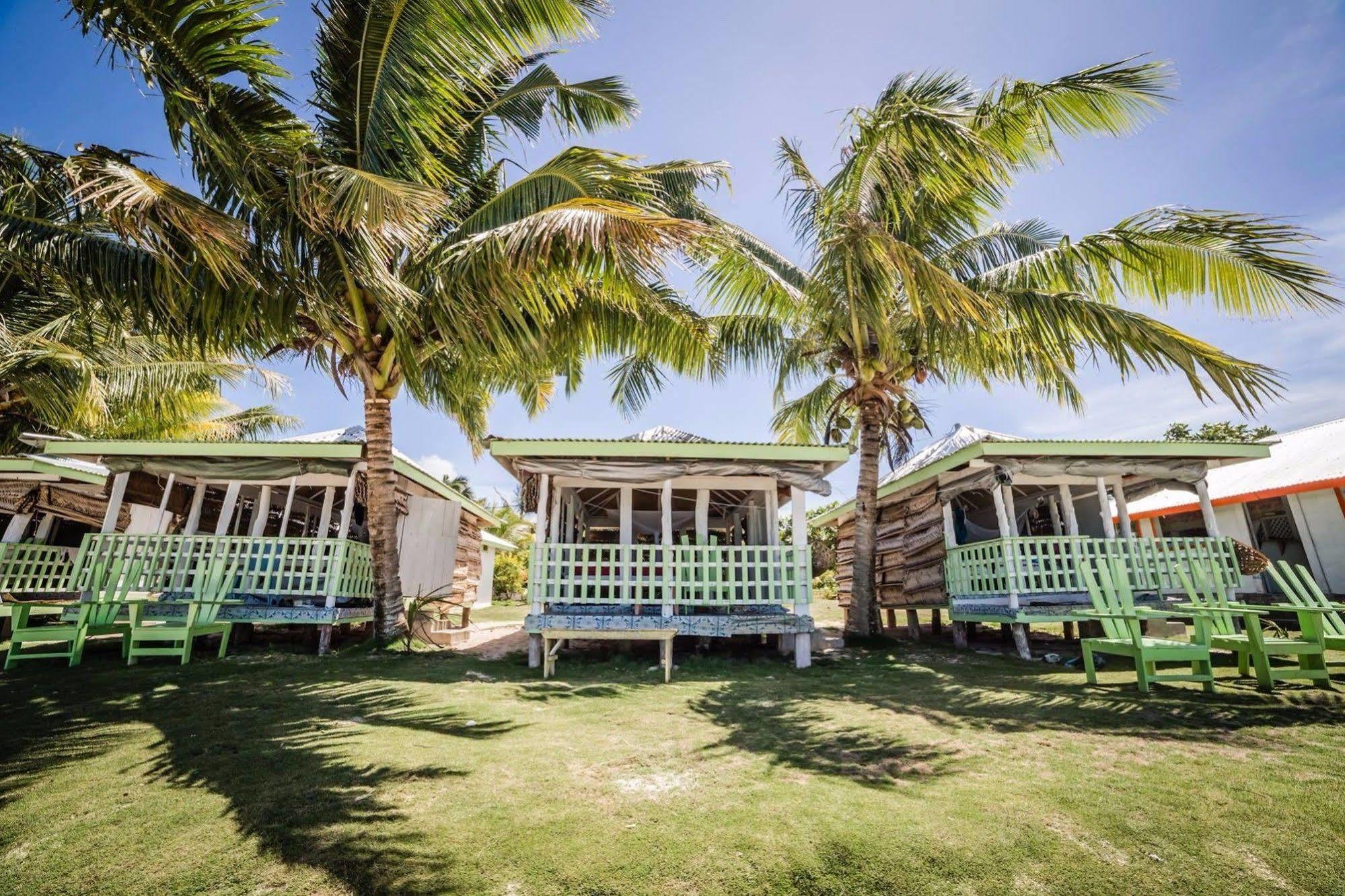 Tailua Beach Fales Manase Экстерьер фото