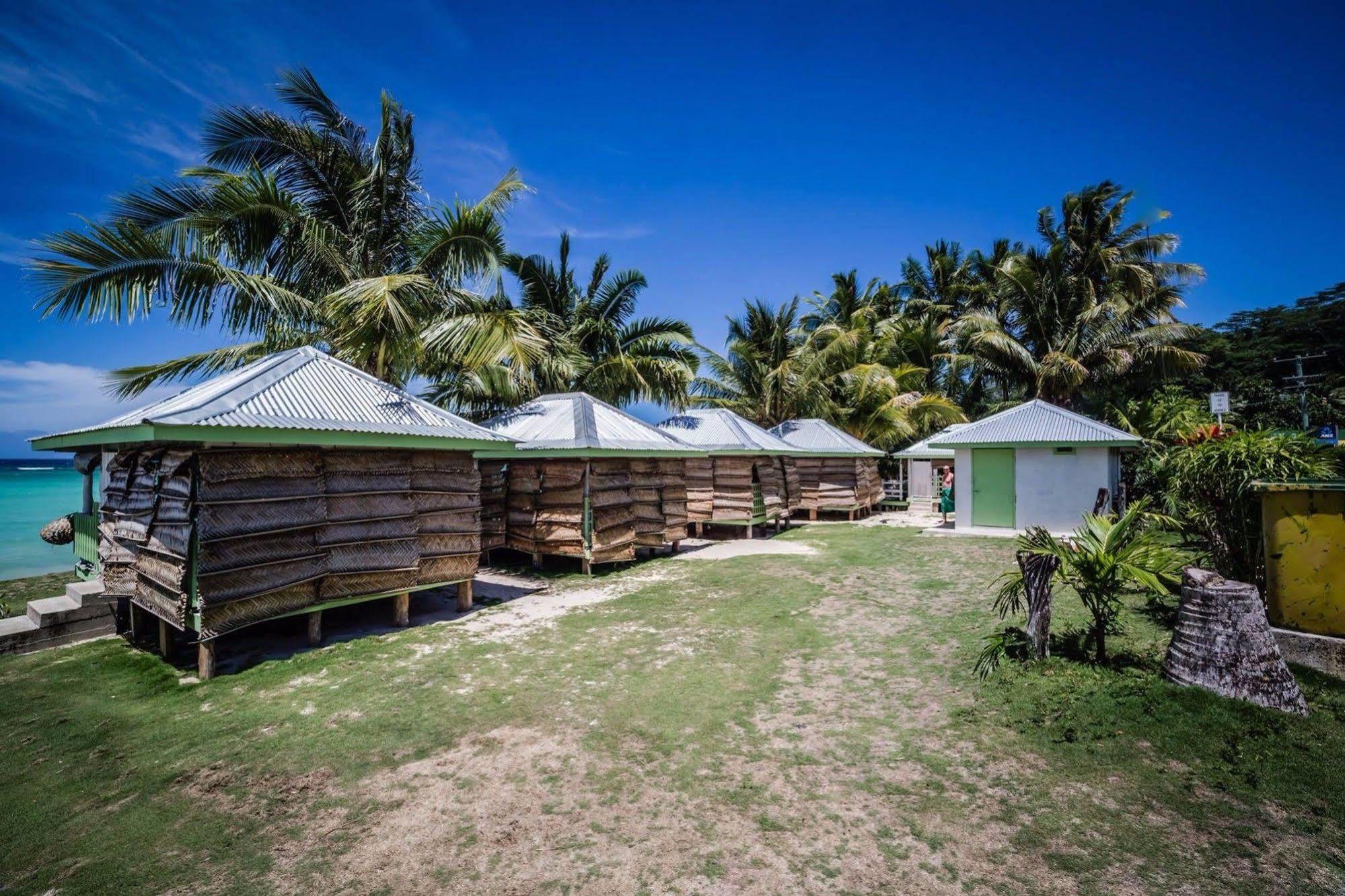Tailua Beach Fales Manase Экстерьер фото