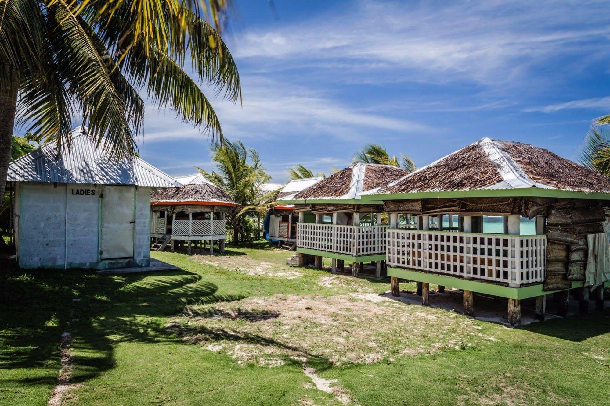 Tailua Beach Fales Manase Экстерьер фото