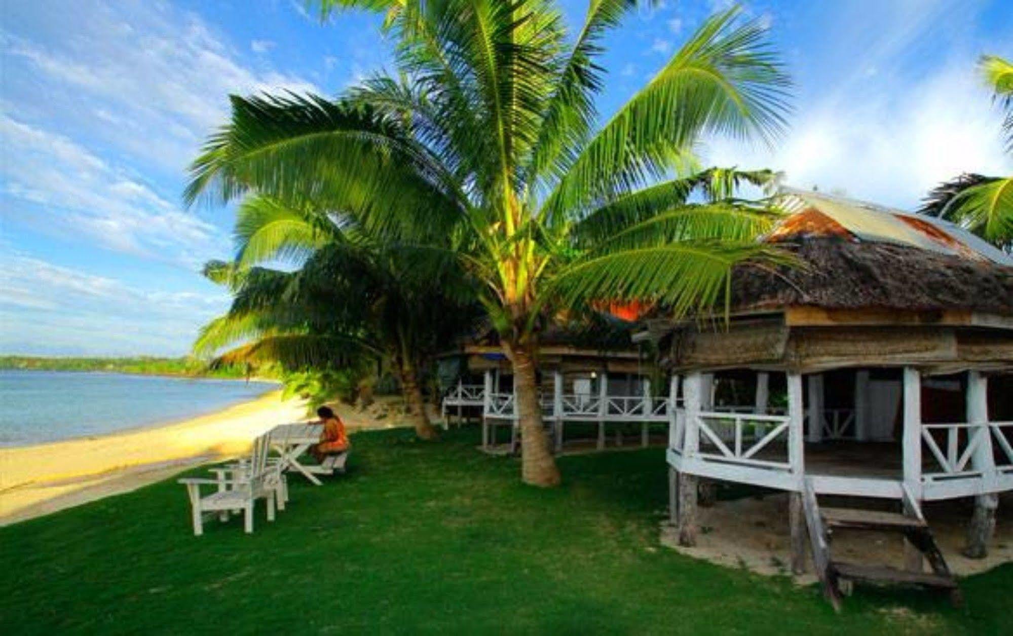 Tailua Beach Fales Manase Экстерьер фото