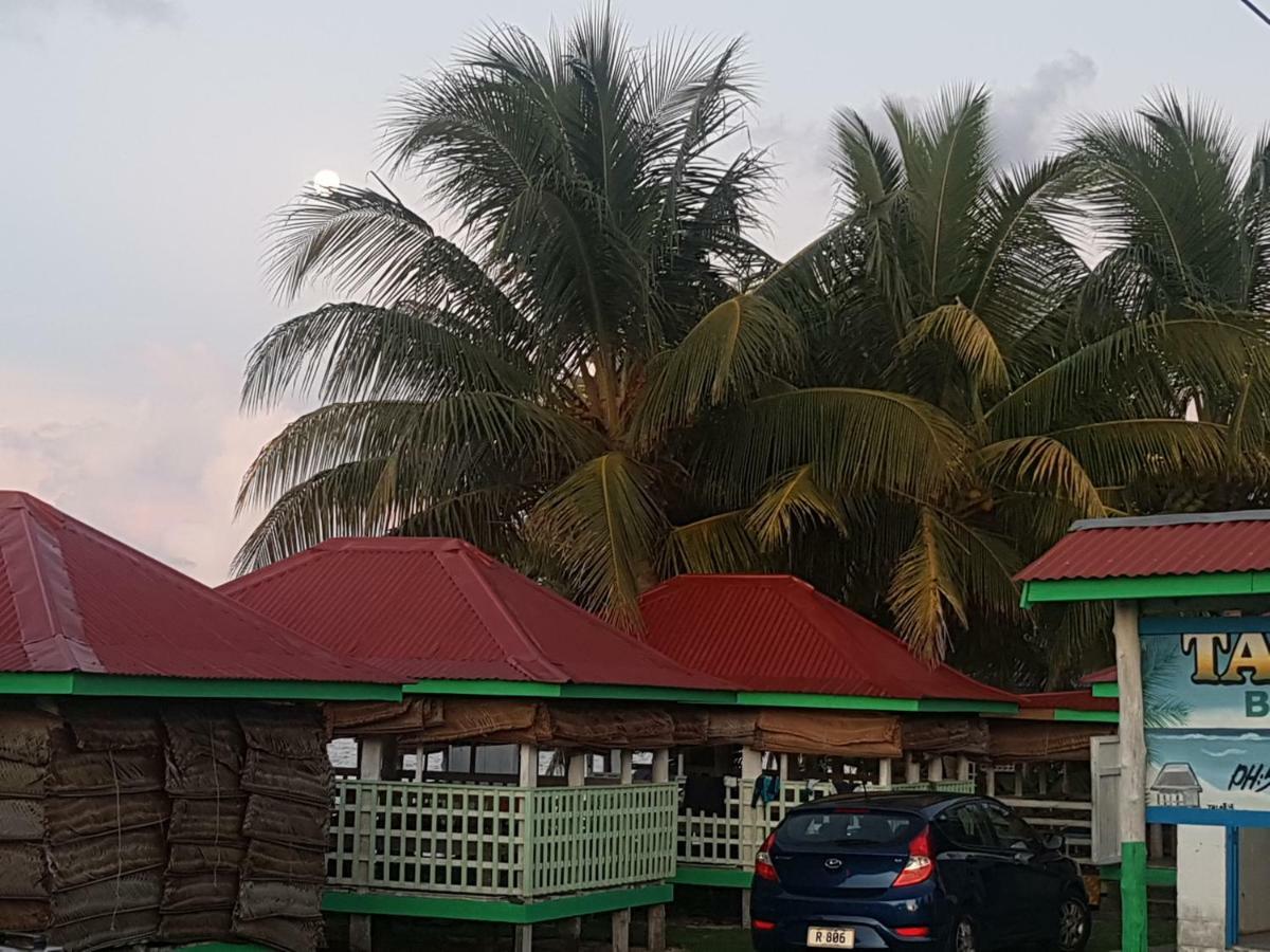 Tailua Beach Fales Manase Экстерьер фото