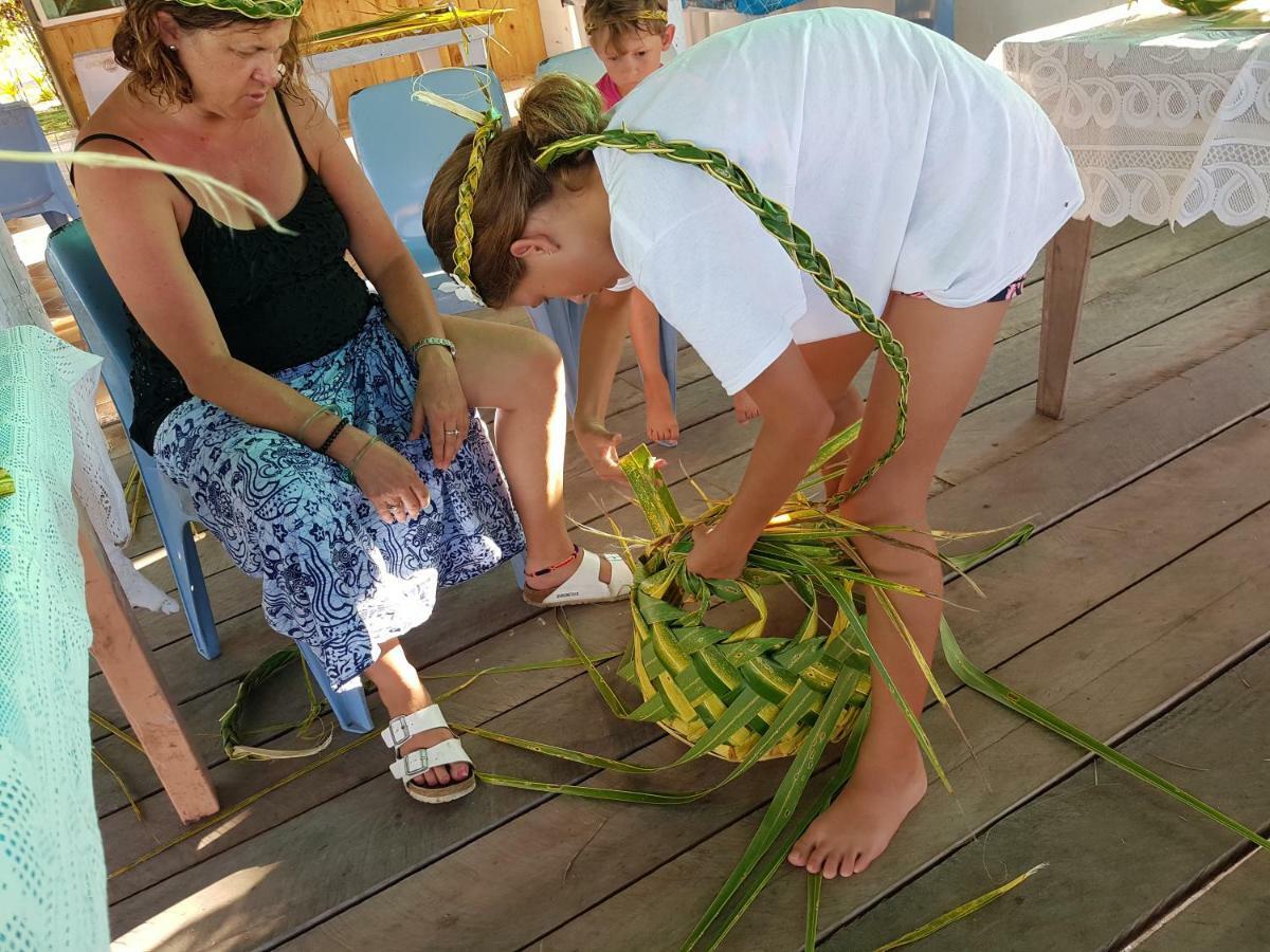 Tailua Beach Fales Manase Экстерьер фото